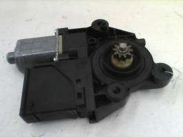 Moteur leve vitre avant droit