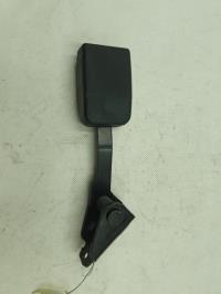 Attache ceinture arriere droit