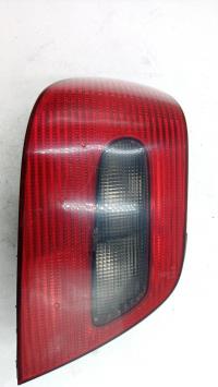 Fanale posteriore principale sinistro (luci)