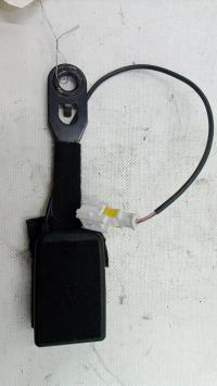Attache ceinture avant droit