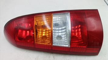 Fanale posteriore principale sinistro (luci)