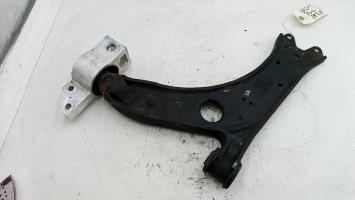 Triangle inferieur avant gauche