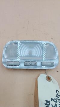 Luce di cortesia