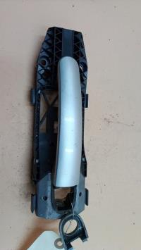 Poignee porte avant gauche