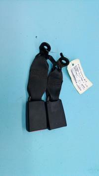 Attache ceinture arriere gauche