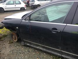 Poignee porte avant gauche