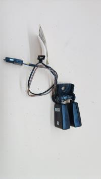 Attache ceinture arriere gauche