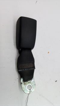 Attache ceinture arriere droit