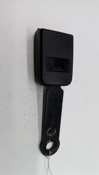 Attache ceinture avant droit