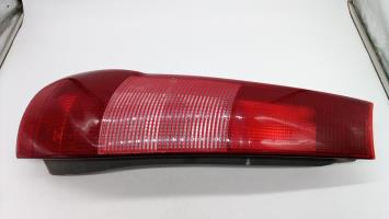 Fanale posteriore principale sinistro (luci)