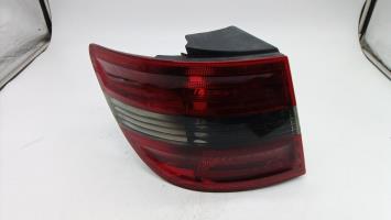 Fanale posteriore principale sinistro (luci)