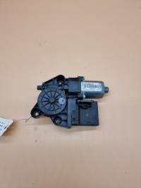 Moteur leve vitre avant droit