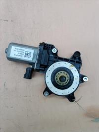 Moteur leve vitre avant droit