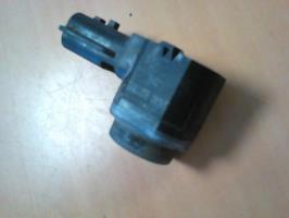 Sensor de ayuda al estacionamiento