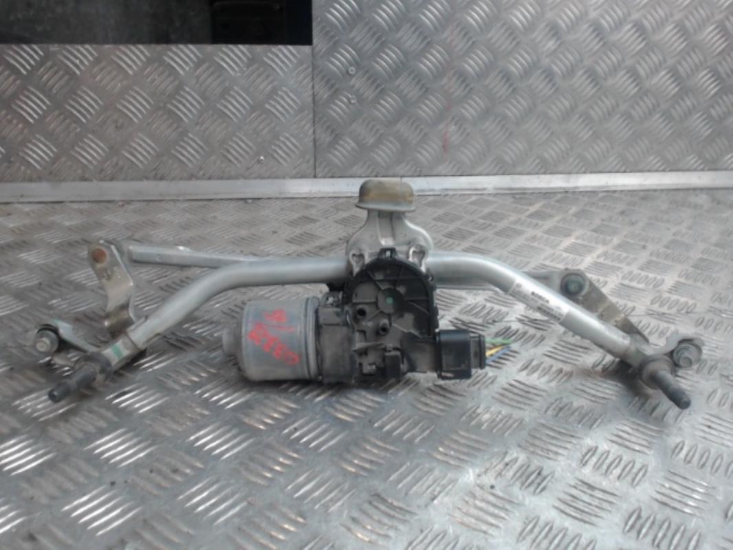 Moteur essuie glace avant