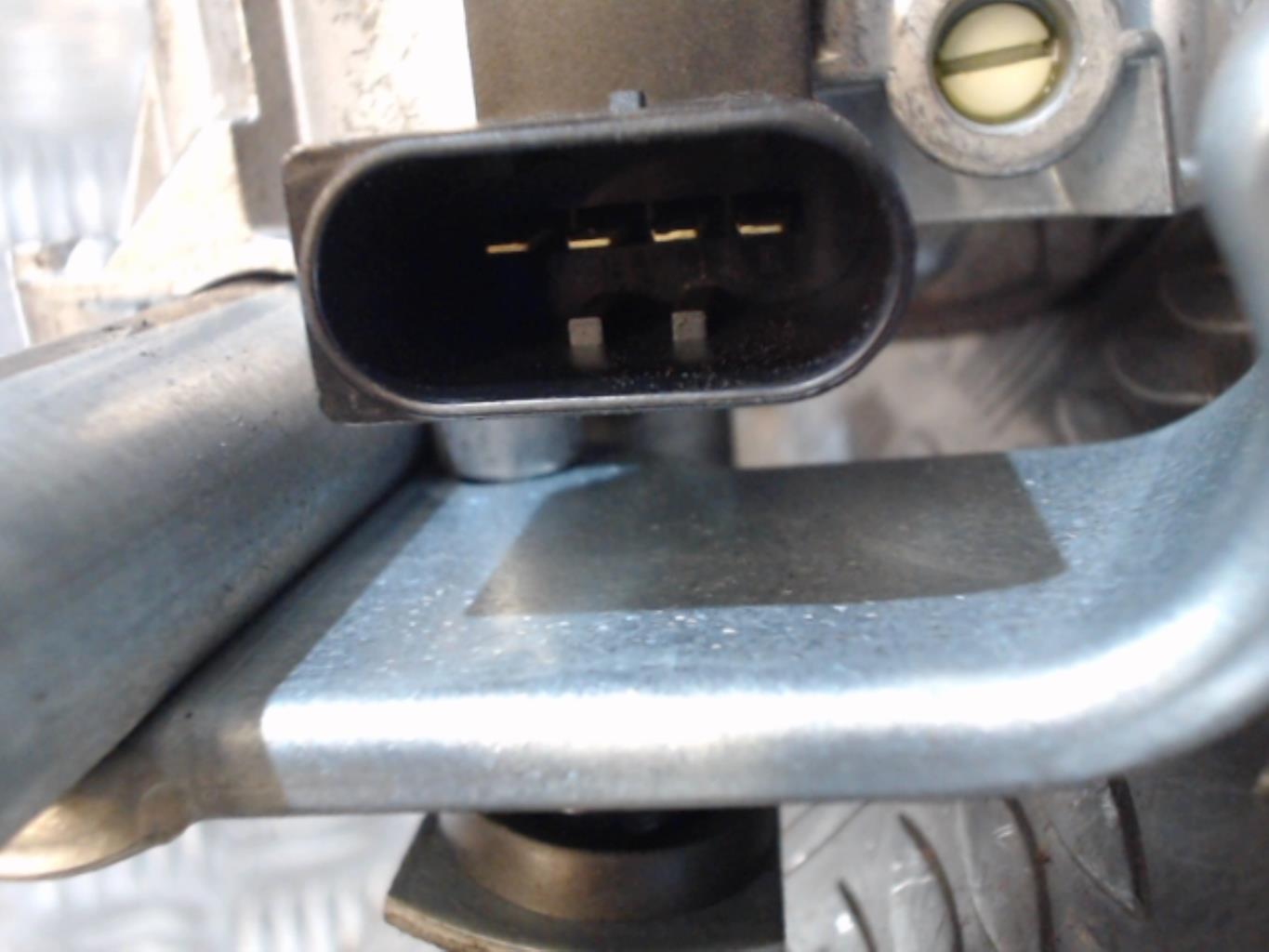 Moteur essuie glace avant