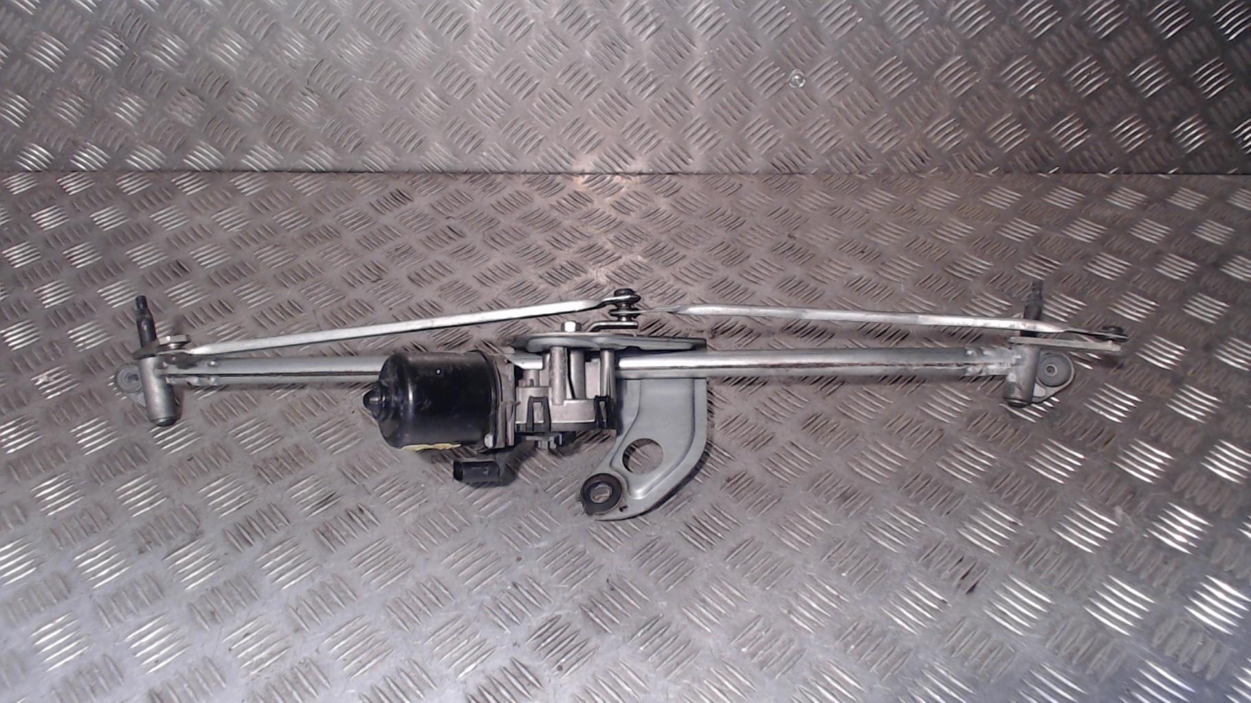 Moteur essuie glace avant