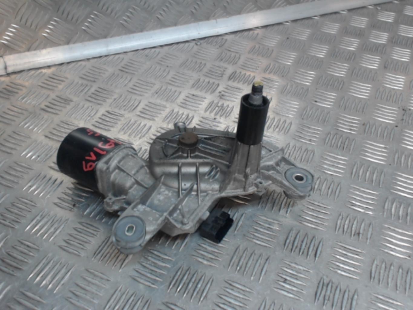 Moteur essuie glace avant gauche