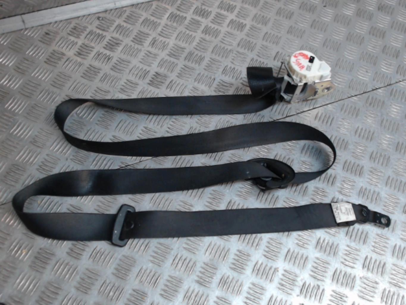 Ceinture avant gauche