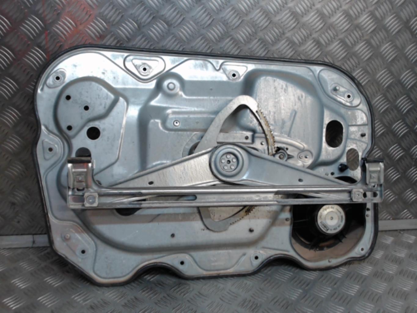 Leve vitre electrique avant droit