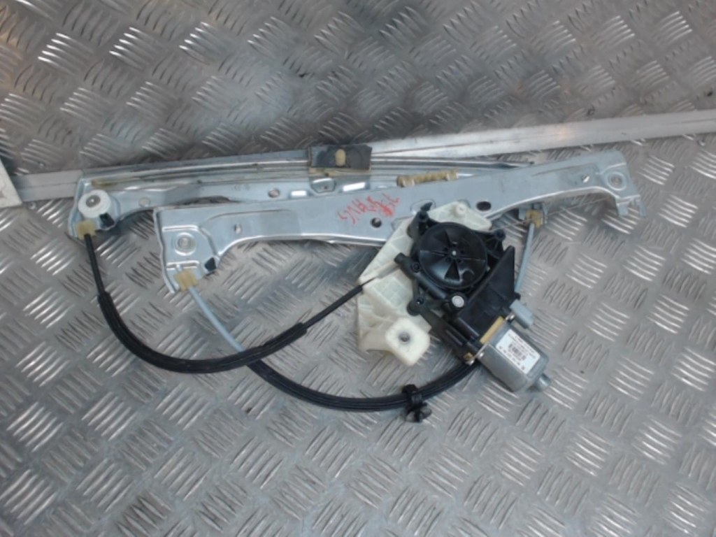 Elevalunas eléctrico delantero izquierdo