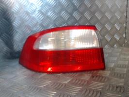 Fanale posteriore principale sinistro (luci)