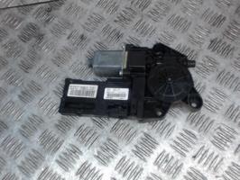 Moteur leve vitre avant gauche