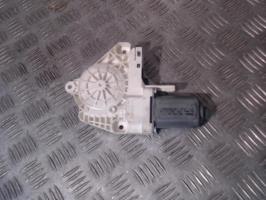 Moteur leve vitre avant gauche