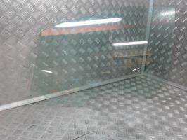 Vitre avant gauche