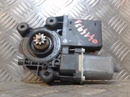 Moteur leve vitre avant droit