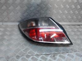 Fanale posteriore principale sinistro (luci)