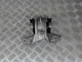 Support moteur gauche