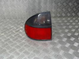 Fanale posteriore principale sinistro (luci)