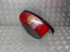 Fanale posteriore principale sinistro (luci)