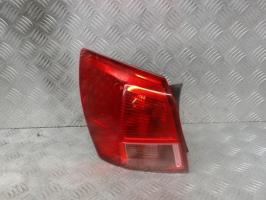 Fanale posteriore principale sinistro (luci)