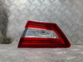 Luz trasera secundaria derecha (luces)