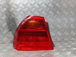 Fanale posteriore principale sinistro (luci)