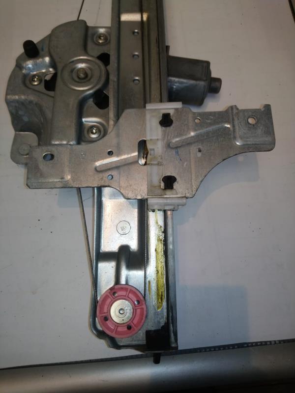 Leve vitre electrique avant gauche