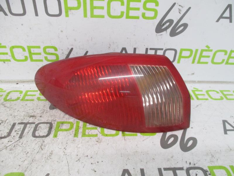 Fanale posteriore principale sinistro (luci)