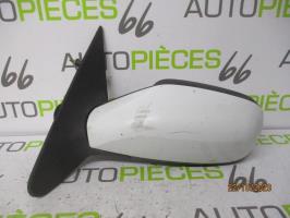 Retrovisor izquierdo