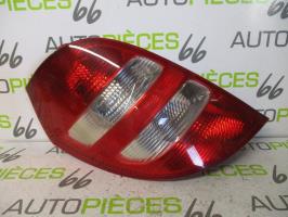 Fanale posteriore principale sinistro (luci)