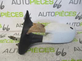 Retrovisor izquierdo