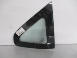 Ventanilla triangular trasera derecha