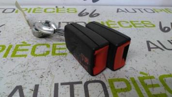 Attache ceinture arriere gauche