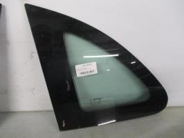 Ventanilla triangular trasera izquierda