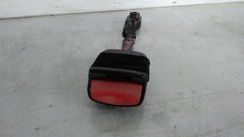 Attache ceinture avant droit