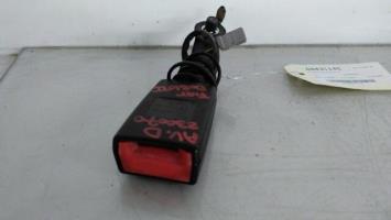 Attache ceinture avant droit