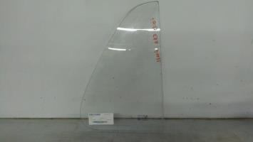 Ventanilla triangular trasera derecha (puerta)