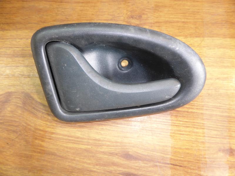 Poignee interieur avant gauche
