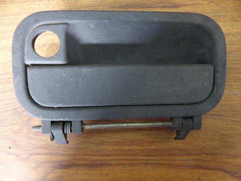 Poignee porte avant gauche